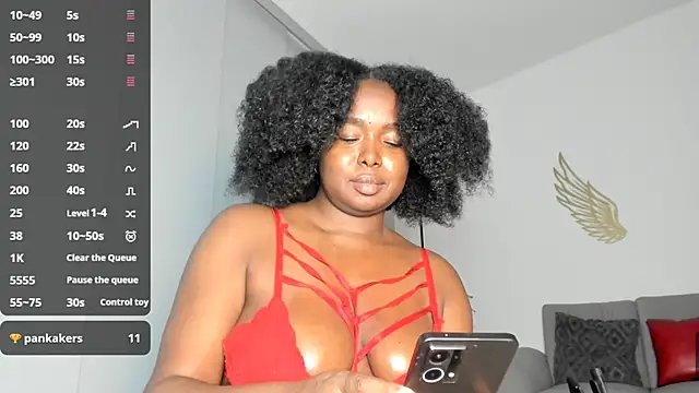 Snapshot of TanishaEvans chatting on 28, 4, 2026 TanishaEvans online show from 28, 4, 2026