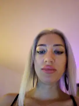 Snapshot of Fuck-Gina chatting on 22, 3, 2025 Fuck-Gina online show from 22, 3, 2025