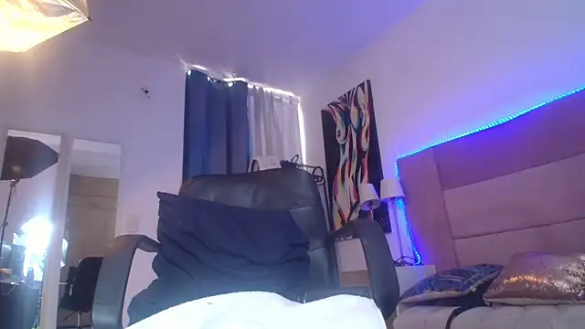 lizzy squirt online show from 28, 7, 2026