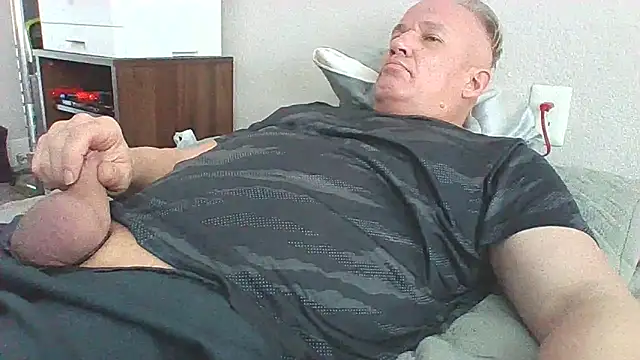 Snapshot of timothygonterman chatting on 28, 2, 2025 timothygonterman online show from 28, 2, 2025