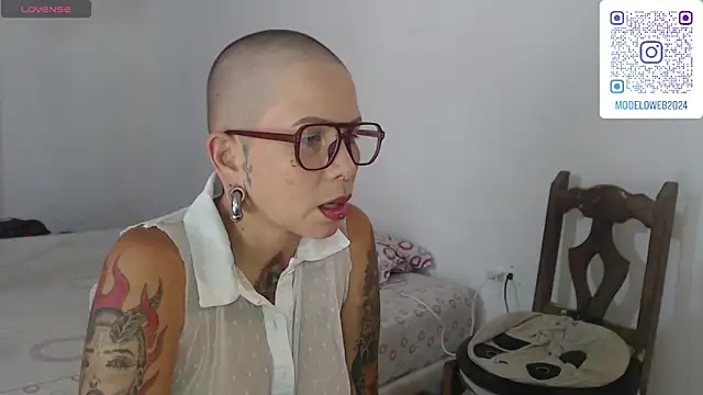 moon cat85 online show from 23, 1, 2025