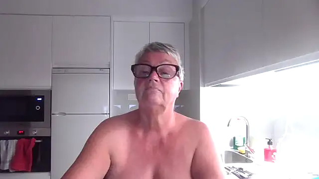 GrannyChrissy68 online show from 16, 10, 2025