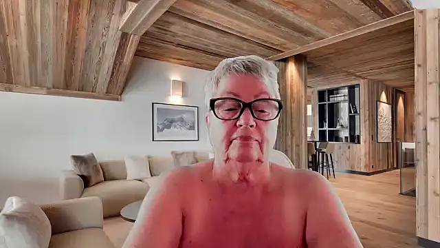 GrannyChrissy68 online show from 17, 2, 2026