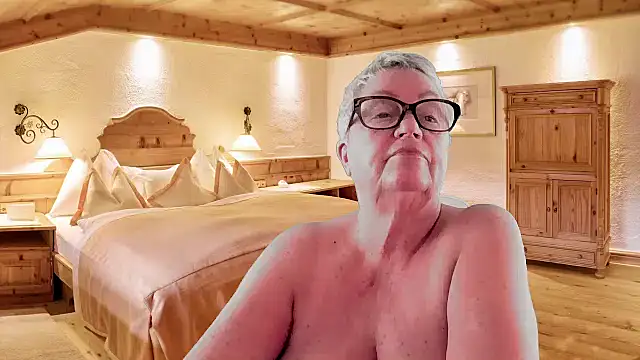 GrannyChrissy68 online show from 20, 2, 2026