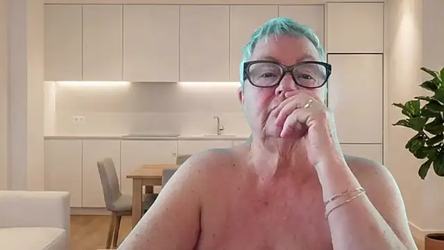 GrannyChrissy68 online show from 11, 6, 2026