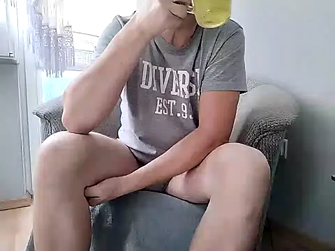 Snapshot of grzes19763 chatting on 13, 2, 2025 grzes19763 online show from 13, 2, 2025