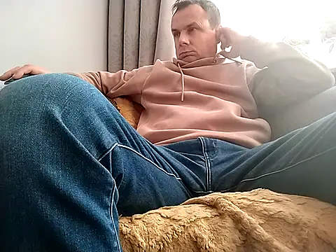 Snapshot of grzes19763 chatting on 20, 10, 2025 grzes19763 online show from 20, 10, 2025