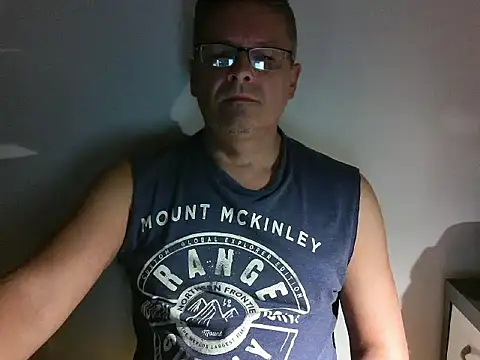 Snapshot of qpmario@xh chatting on 9, 9, 2025 qpmarioxh online show from 9, 9, 2025