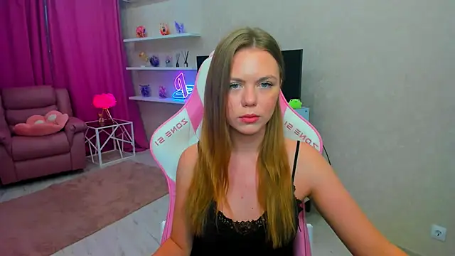 Snapshot of Strawberrye chatting on 29, 4, 2026 Strawberrye online show from 29, 4, 2026
