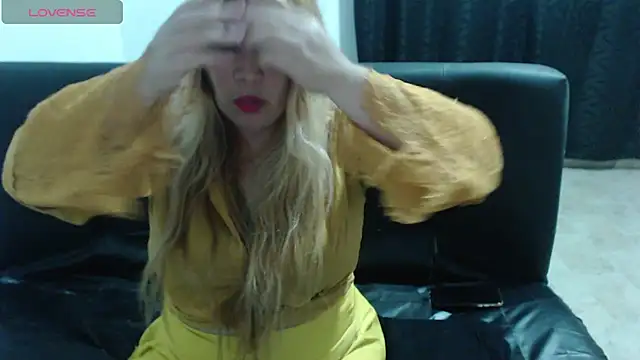 Dulce-Bella online show from 12, 12, 2024