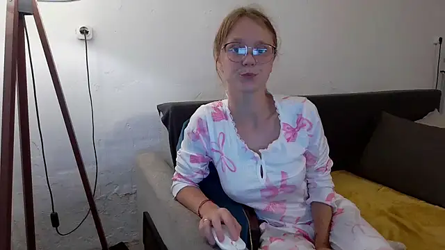 little-leni online show from 6, 6, 2026