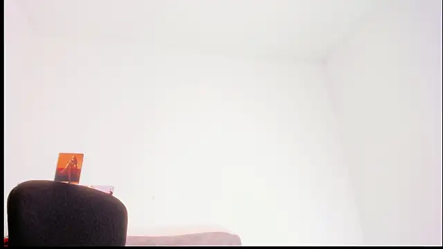 MIss Kendall  online show from 6, 3, 2025