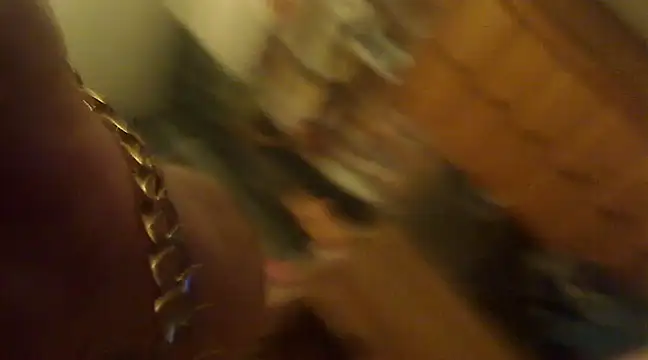 pareja erotik online show from 2, 1, 2025