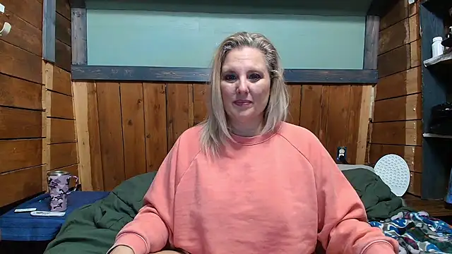 Snapshot of lisaxlovexxx chatting on 16, 1, 2026 lisaxlovexxx online show from 16, 1, 2026