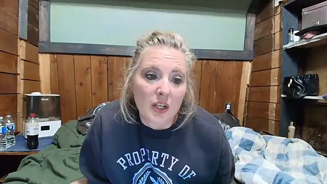 Snapshot of lisaxlovexxx chatting on 15, 3, 2026 lisaxlovexxx online show from 15, 3, 2026