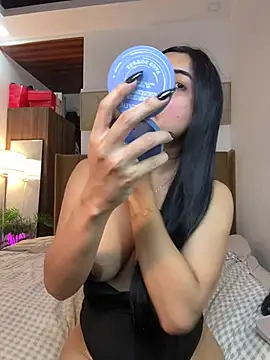 Bombshell Ashy online show from 5, 6, 2026