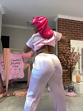CurvyDesire1 online show from 28, 4, 2026