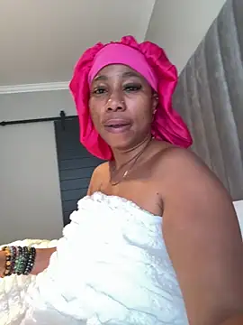 Snapshot of CurvyDesire1 chatting on 12, 5, 2026 CurvyDesire1 online show from 12, 5, 2026