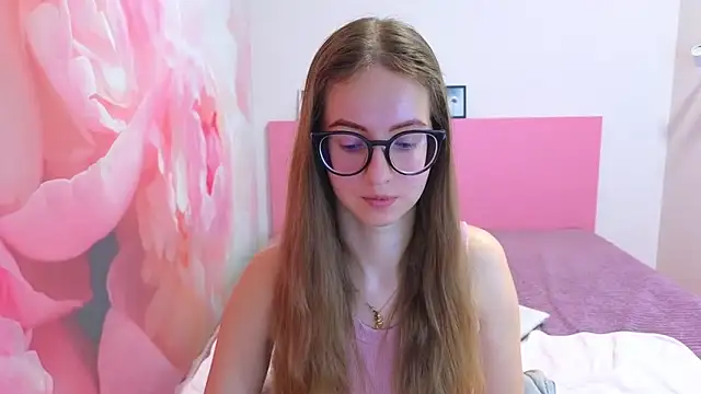 AliceAdams online show from 2, 2, 2026