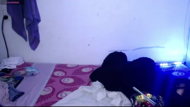 ninatiny online show from 24, 4, 2026