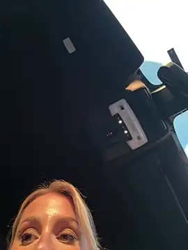 Snapshot of jasminesummer chatting on 26, 2, 2025 jasminesummer online show from 26, 2, 2025