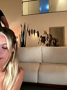 Snapshot of jasminesummer chatting on 4, 10, 2025 jasminesummer online show from 4, 10, 2025