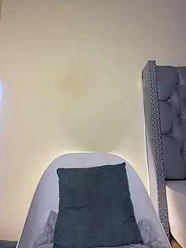 KIARAPRETTY online show from 29, 7, 2026
