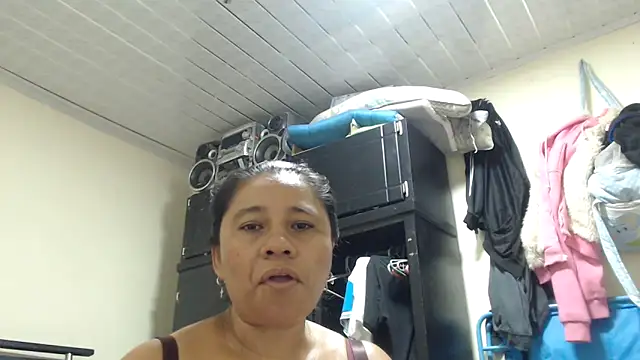 adrixxx38 online show from 17, 4, 2026