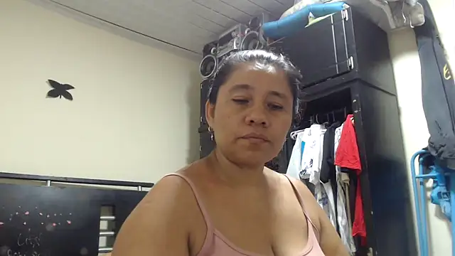 adrixxx38 online show from 21, 4, 2026