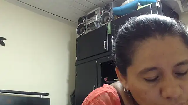 adrixxx38 online show from 25, 4, 2026