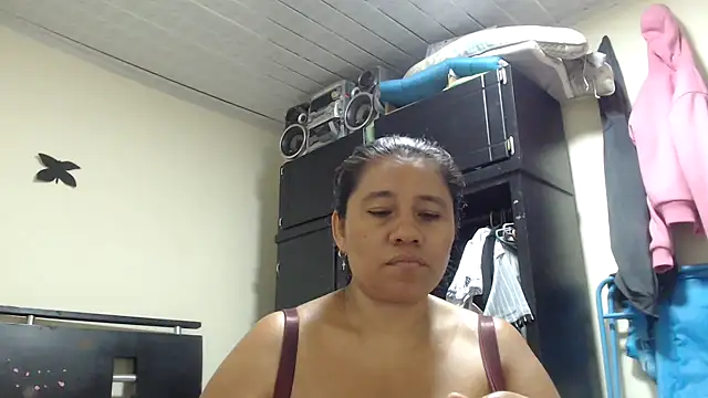 adrixxx38 online show from 26, 4, 2026