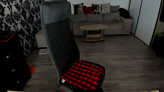 Charlotte Diamonds online show from 22, 4, 2026