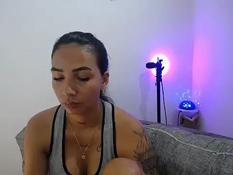 Allyson Smith online show from 7, 2, 2025