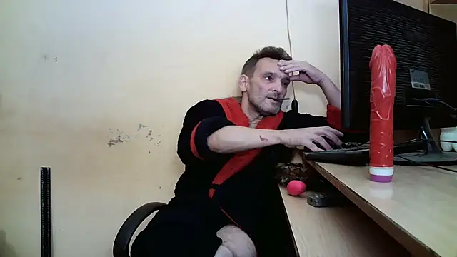 Snapshot of dundyFocus chatting on 27, 9, 2025 dundyFocus online show from 27, 9, 2025