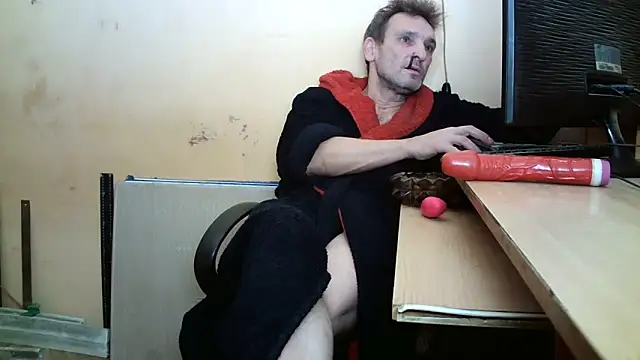 Snapshot of dundyFocus chatting on 26, 11, 2025 dundyFocus online show from 26, 11, 2025