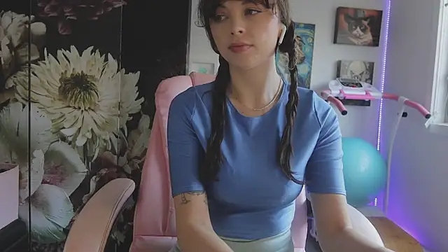 makiyahbelle online show from 15, 4, 2026