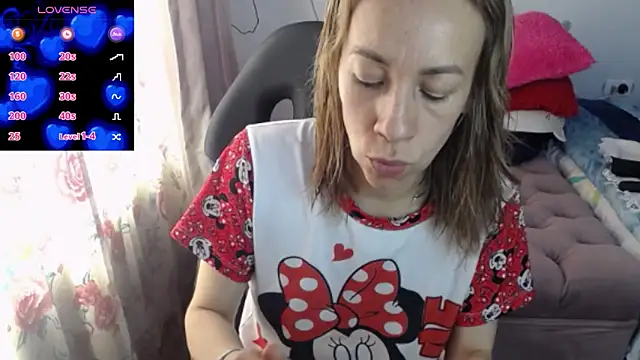 cristin doll  online show from 28, 2, 2026