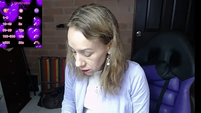 Snapshot of cristin_doll_ chatting on 1, 5, 2026 cristin doll online show from 1, 5, 2026