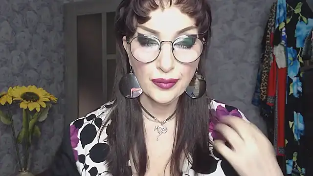 Aziza1 online show from 21, 4, 2026