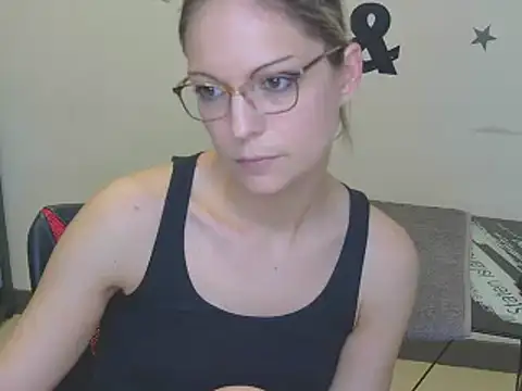 Snapshot of alixfeeling chatting on 30, 12, 2024 alixfeeling online show from 30, 12, 2024