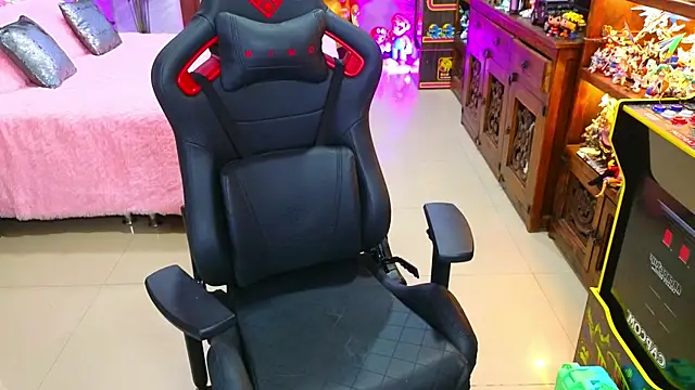 Snapshot of ambarEvans chatting on 5, 2, 2025 ambarEvans online show from 5, 2, 2025