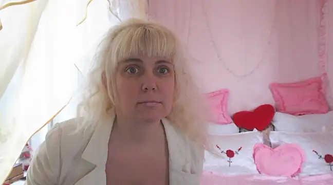 SunnySylvia online show from 22, 2, 2025