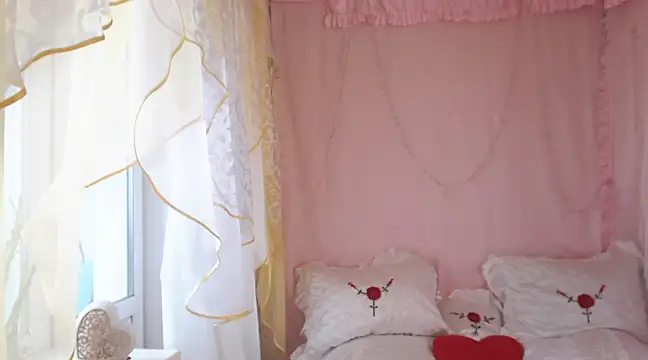 SunnySylvia online show from 18, 3, 2025