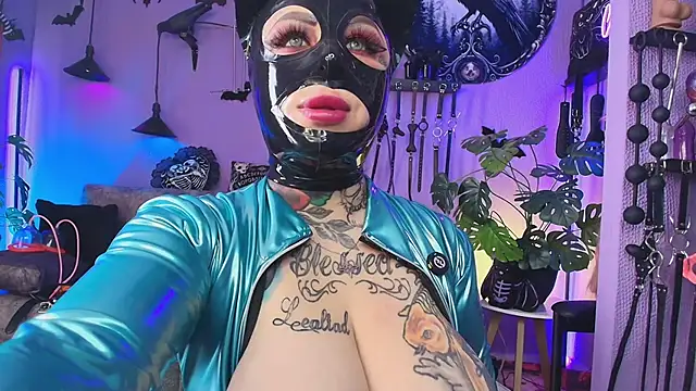 fetishkinkymeganx online show from 4, 6, 2026