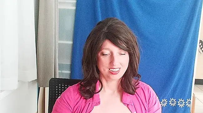 hotdestany online show from 28, 2, 2025