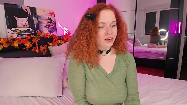 Snapshot of YammyPie chatting on 2, 11, 2025 YammyPie online show from 2, 11, 2025