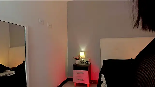 NataliaBuiles online show from 10, 3, 2026