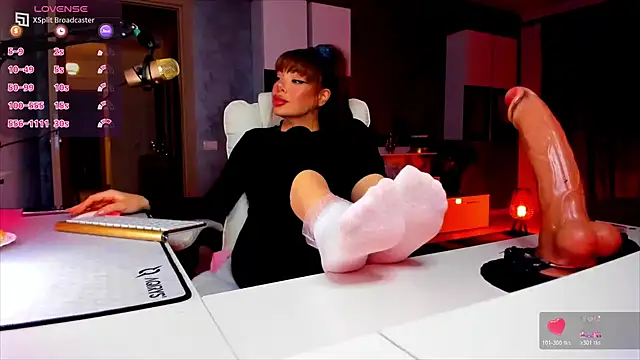 Miss kay1111 online show from 19, 4, 2026