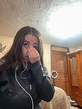 latinfemale online show from 22, 10, 2025