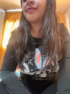 latinfemale online show from 14, 4, 2026